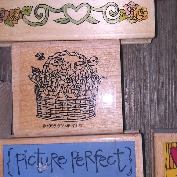 Bundle of 27 random stamps!! 19 are BRAND NEW ! - Picture 8 of 10